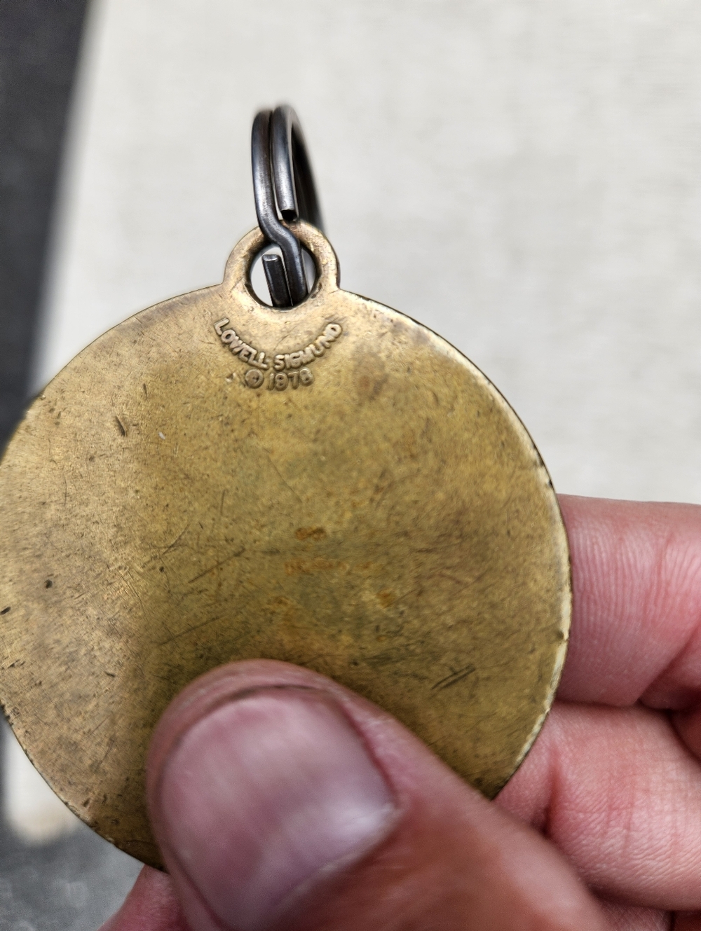 Lowell Sigmund Pair Of Brass Key Tags - Picture 9 of 9